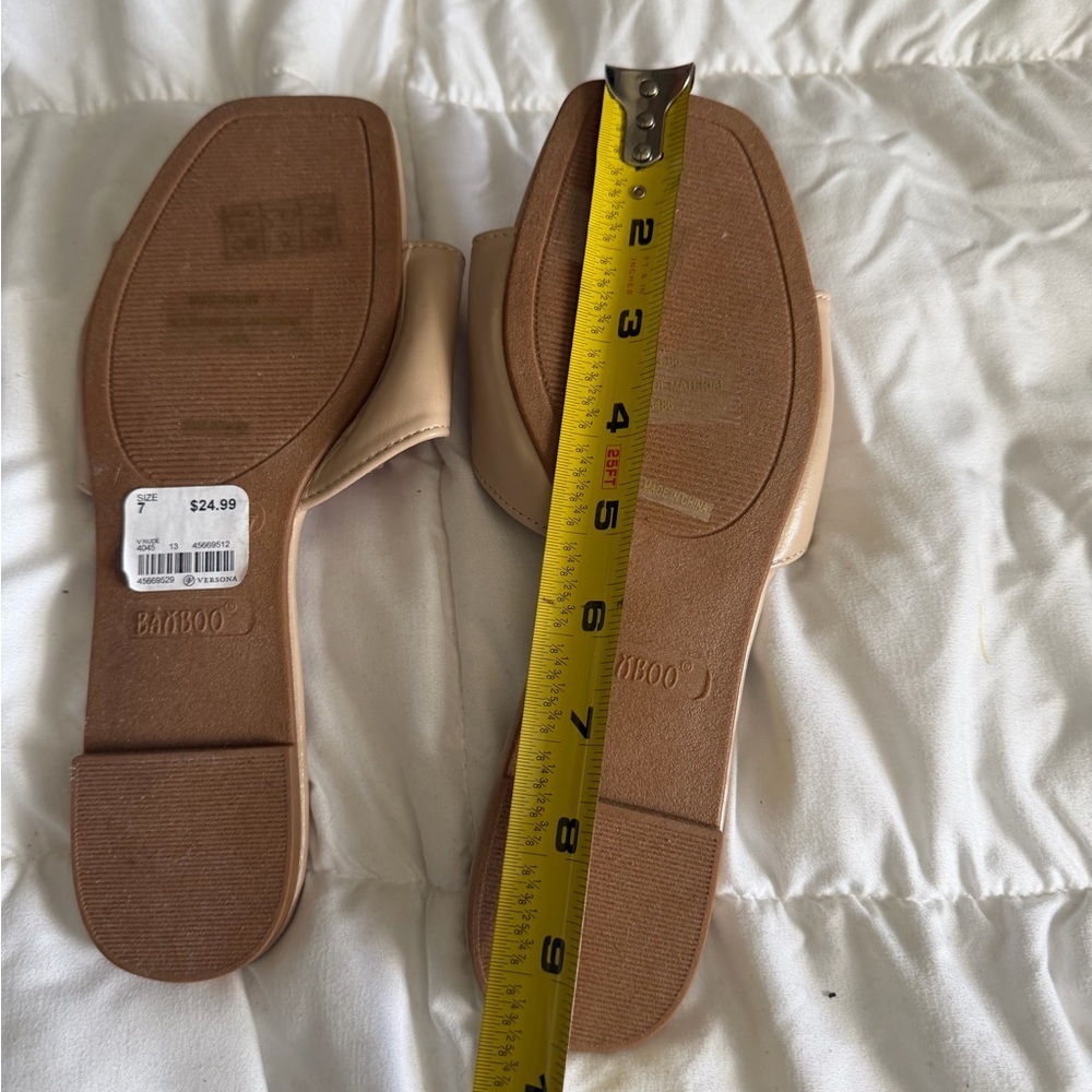BAMBOO Beige Rosette Slide & Pink Palm Thong Sandals - Picture 4 of 8